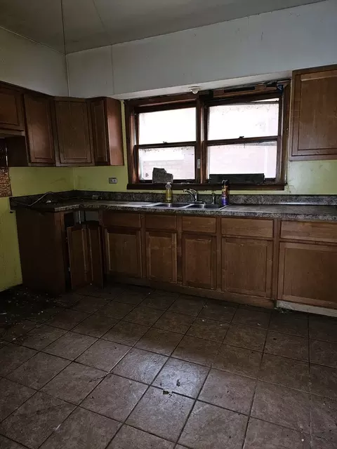 340 W 108th Pl, Chicago, IL 60628 photo 25