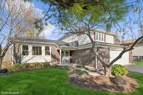 353 Huntington Way, Bolingbrook, IL 60440