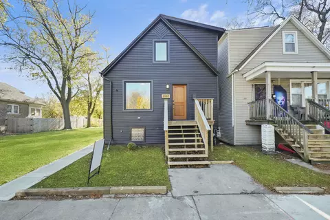 2057 W 68th St, Chicago, IL 60636