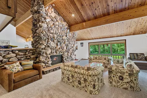Living - 3 Split Rail, Lemont, IL 60439 photo 4 of 7