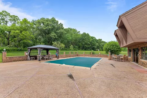 Exterior - 3 Split Rail, Lemont, IL 60439 photo 3 of 5