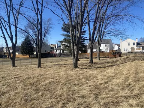 2810 W Atlantic Ave, Waukegan, IL 60085