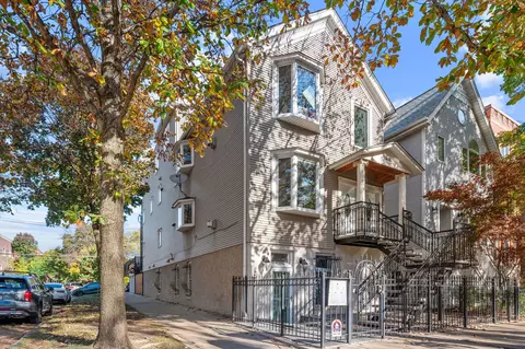 1456 W Wolfram St #2, Chicago, IL 60657