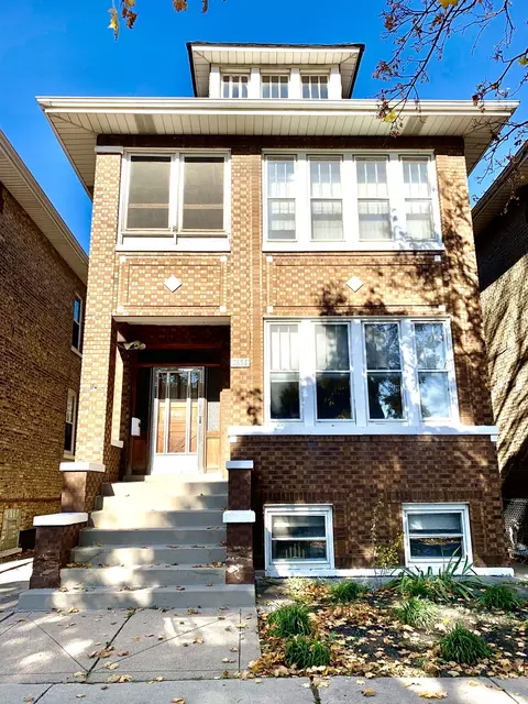 2654 W 42nd St, Chicago, IL 60632