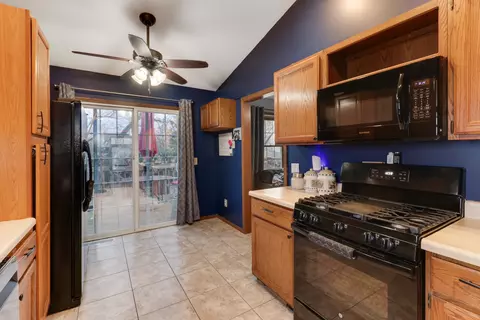 Kitchen - 1204 Challis Dr, Bloomington, IL 61704 photo 2 of 3