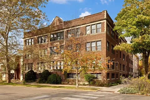 1504 W Greenleaf Ave #1, Chicago, IL 60626