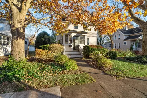 262 S Walnut St, Manteno, IL 60950