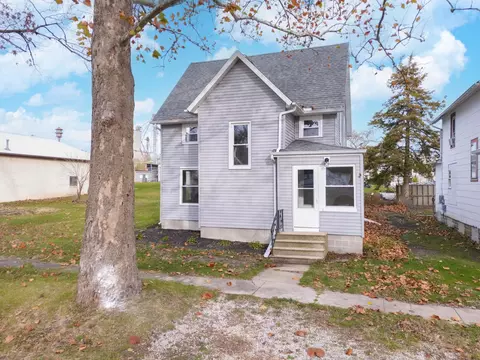 58 Center St, Saunemin, IL 61769