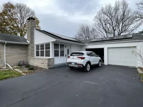212 E Douglas St E, Carlock, IL 61725