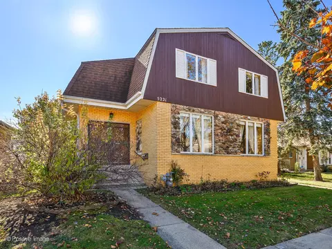 5221 Suffield Ct, Skokie, IL 60077