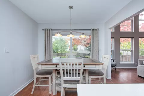 Dining - 2112 Colonial St, Aurora, IL 60503 photo 3 of 5