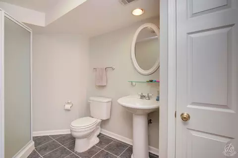 Bath - 2112 Colonial St, Aurora, IL 60503 photo 5 of 5