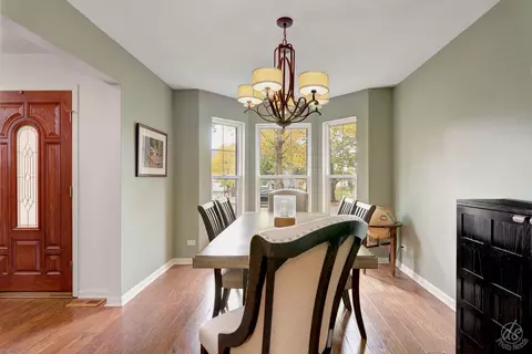 Dining - 2112 Colonial St, Aurora, IL 60503 photo 4 of 5