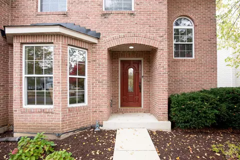 Exterior - 2112 Colonial St, Aurora, IL 60503 photo 3 of 8