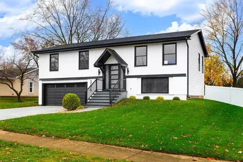 288 Byron Ave, Bloomingdale, IL 60108