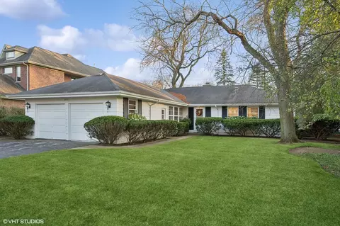 3941 Fairway Dr, Wilmette, IL 60091