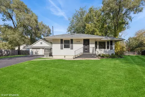 3450 Country Club Ave, Gurnee, IL 60031
