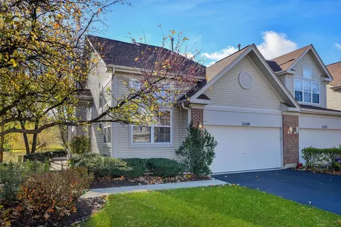 3349 Renard Ln, Saint Charles, IL 60175