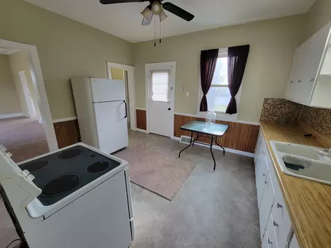 Kitchen - 1914 3rd St, Peru, IL 61354 photo 3 of 6