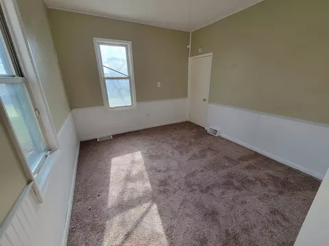 Bedroom - 1914 3rd St, Peru, IL 61354 photo 3 of 7