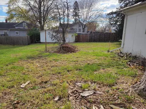 Exterior - 1914 3rd St, Peru, IL 61354 photo 4 of 4