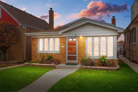 6350 S La Crosse Ave, Chicago, IL 60638