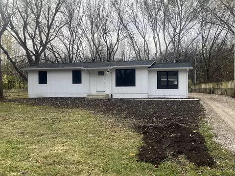2694 N 3853rd Rd, Sheridan, IL 60551