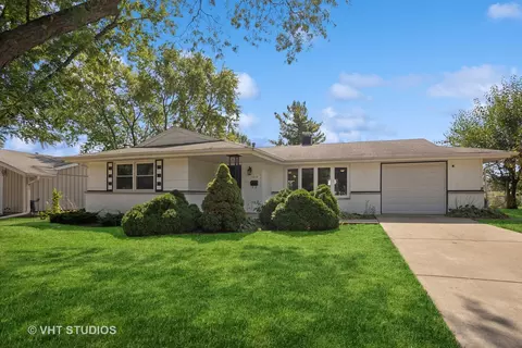 1813 Syracuse Ln, Schaumburg, IL 60193
