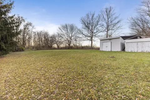 6664 E Winneshiek Rd, Ridott, IL 61067 photo 7