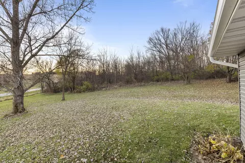 6664 E Winneshiek Rd, Ridott, IL 61067 photo 10