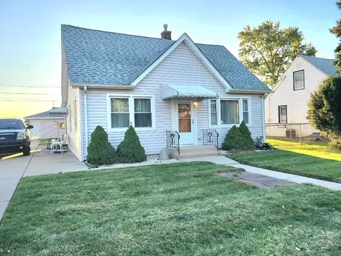 7535 Latrobe Ave, Burbank, IL 60459