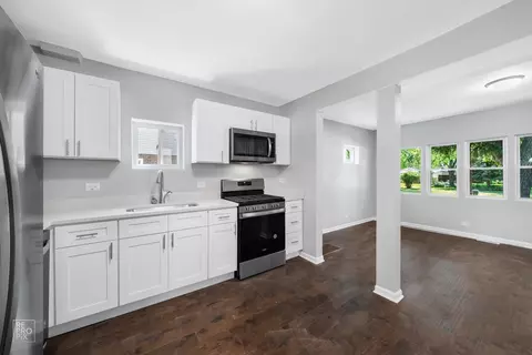 Kitchen - 6801 S 79th Ave, Bridgeview, IL 60455 photo 1 of 1