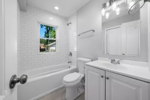 Bath - 6801 S 79th Ave, Bridgeview, IL 60455 photo 1 of 3