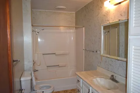 Bath - 305 Church St, Benson, IL 61516 photo 1 of 1