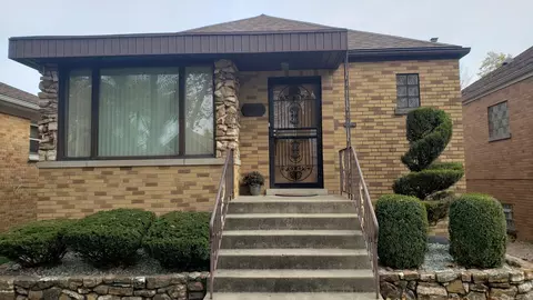 5003 N Melvina Ave, Chicago, IL 60630