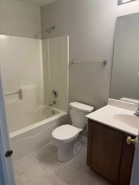 Bath - 12942 Parterre Pl, Plainfield, IL 60585 photo 1 of 3