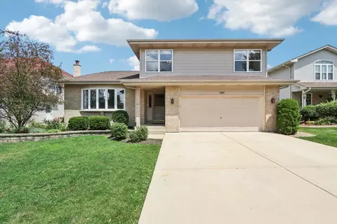 1037 Greenbriar Dr, Glendale Heights, IL 60139