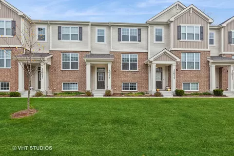 30 W027 Brayman Ct #7-4, Warrenville, IL 60555