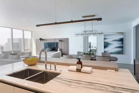 363 E Wacker Dr #5703, Chicago, IL 60601 photo 5