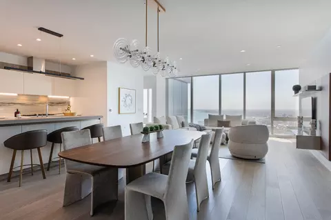 363 E Wacker Dr #5703, Chicago, IL 60601 photo 2