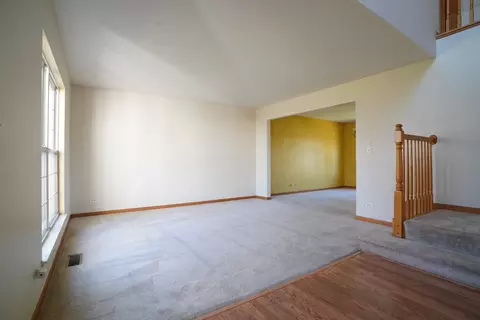 803 Christopher St, Plano, IL 60545 photo 4