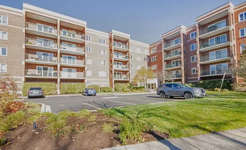 5255 N Riversedge Ter #509, Chicago, IL 60630