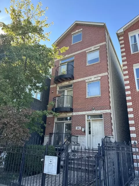 1310 N Cleaver St #2, Chicago, IL 60642