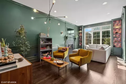 Living - 2954 N Gresham Ave, Chicago, IL 60618 photo 3 of 6