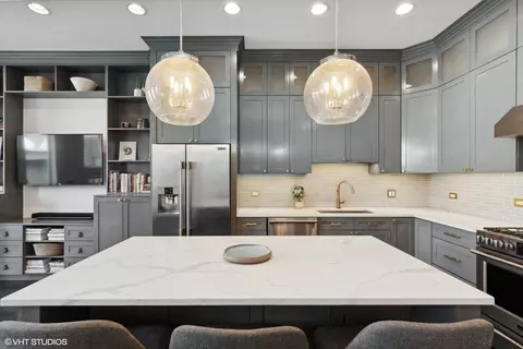 Kitchen - 2954 N Gresham Ave, Chicago, IL 60618 photo 1 of 2