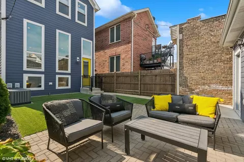 Exterior - 2954 N Gresham Ave, Chicago, IL 60618 photo 4 of 5