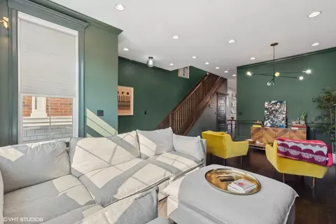 Living - 2954 N Gresham Ave, Chicago, IL 60618 photo 2 of 6