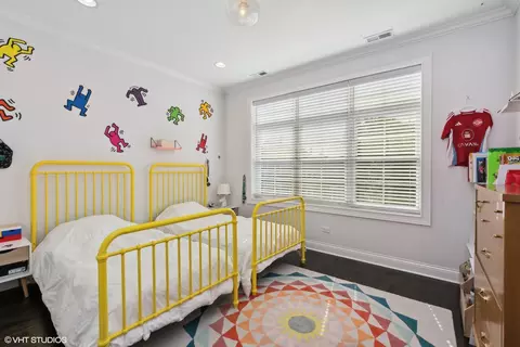 Bedroom - 2954 N Gresham Ave, Chicago, IL 60618 photo 4 of 5