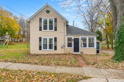 10112 N Main St, Richmond, IL 60071