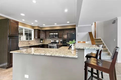 Kitchen - 163 E Devon Ave, Bartlett, IL 60103 photo 5 of 5